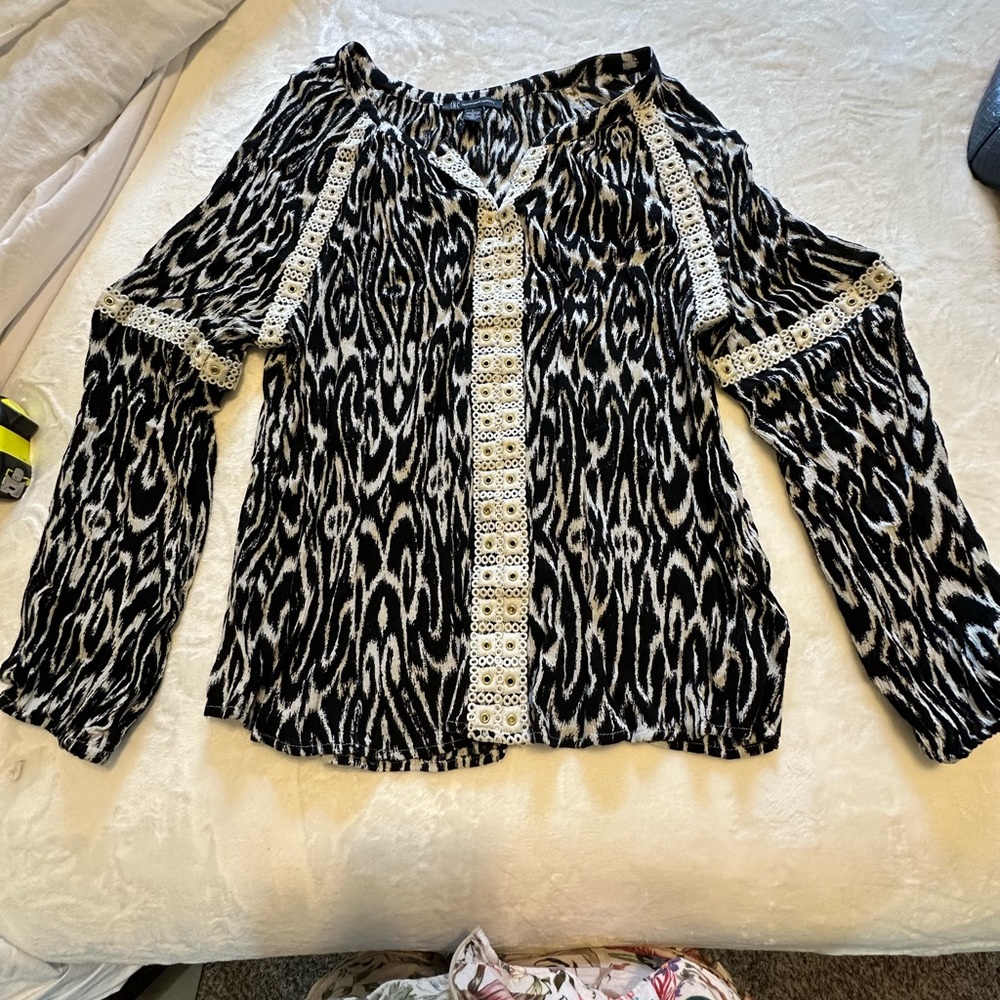 INC., Black and White Women's Top with Lace Detail, Size L.